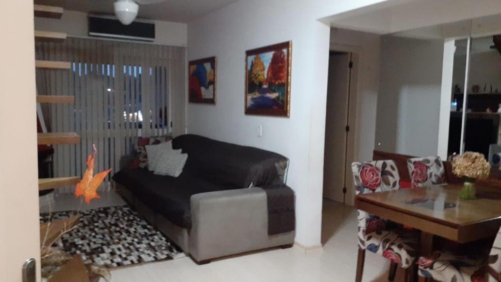 Excelente Apartamento Duplex No Centro De Canela Exterior photo